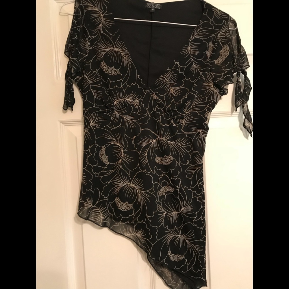 Blouse. Black and cream. Like New. Size M